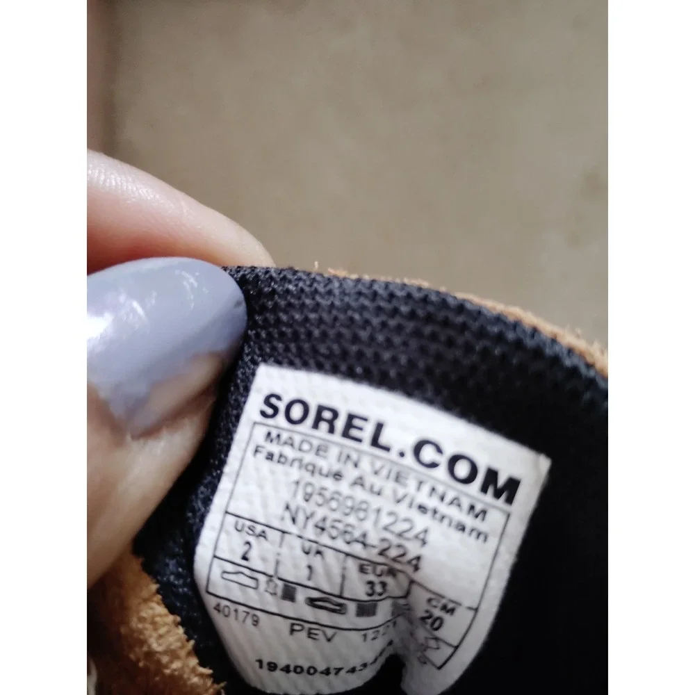 SOREL Out N About IV Classic Kids Boots Taffy/Black Waterproof Hand Crafted 2Y